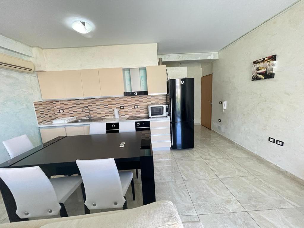 1-Stunning Sea View Apartments! Sarandë Eksteriør billede